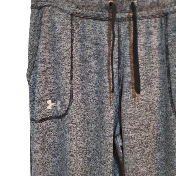 Under Armor Heather Dark Gray Cropped Joggers Athleisure Size Medium - Picture 2 of 6